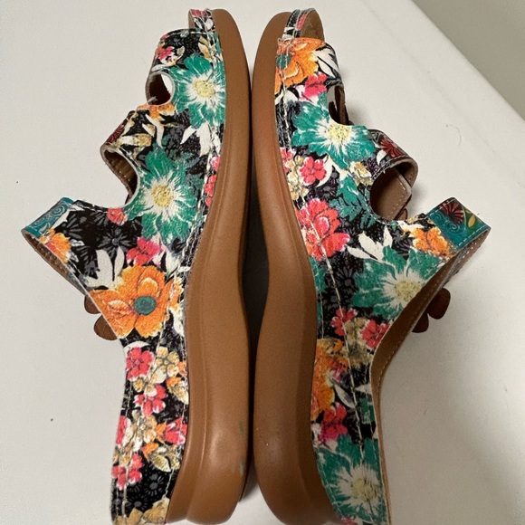 L’Artiste Dansaye Sandals Multicolor Size 8.5 US 39 EU - Picture 9 of 13